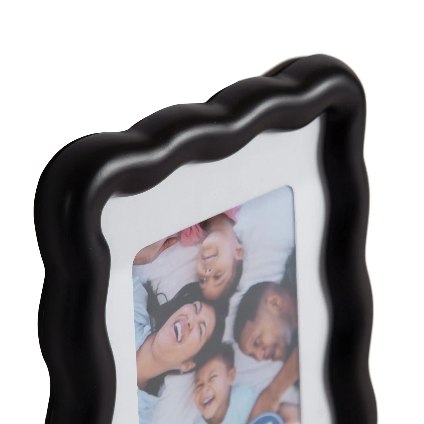 5x7 Wavy Black Picture Frame
