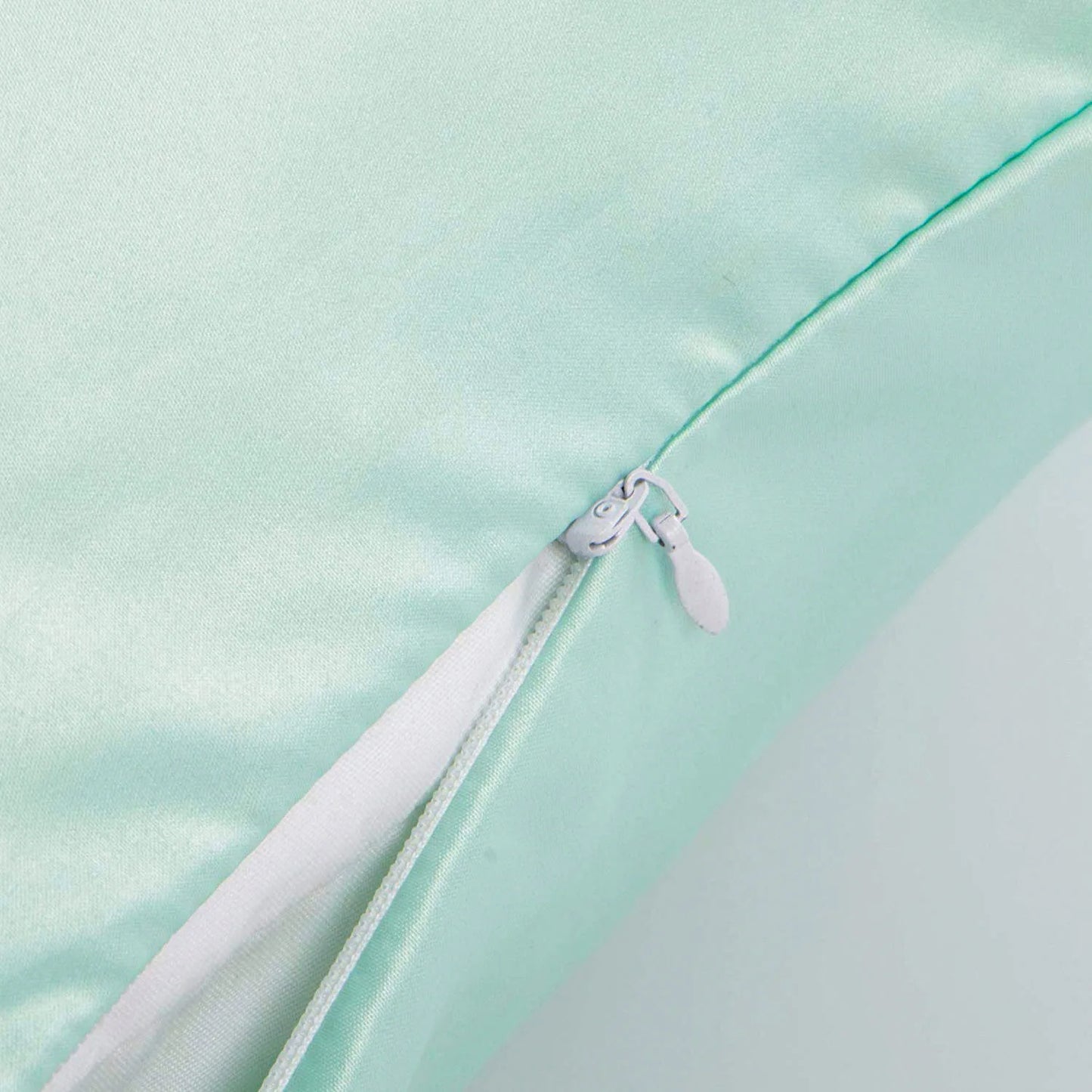 2 Pack Satin Breathable Pillowcases for Hair